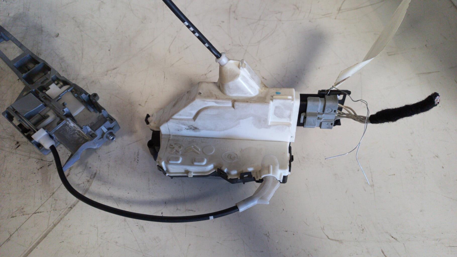 Serrure avant droit CITROEN C3 2 PHASE 2 Essence - 1
