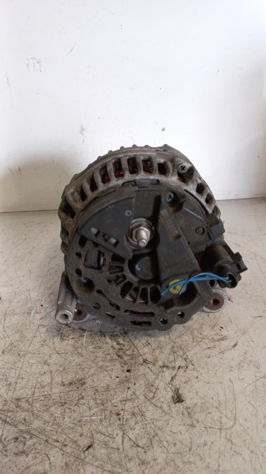 Alternatore VOLKSWAGEN PASSAT 4 PHASE 2 Diésel - 1
