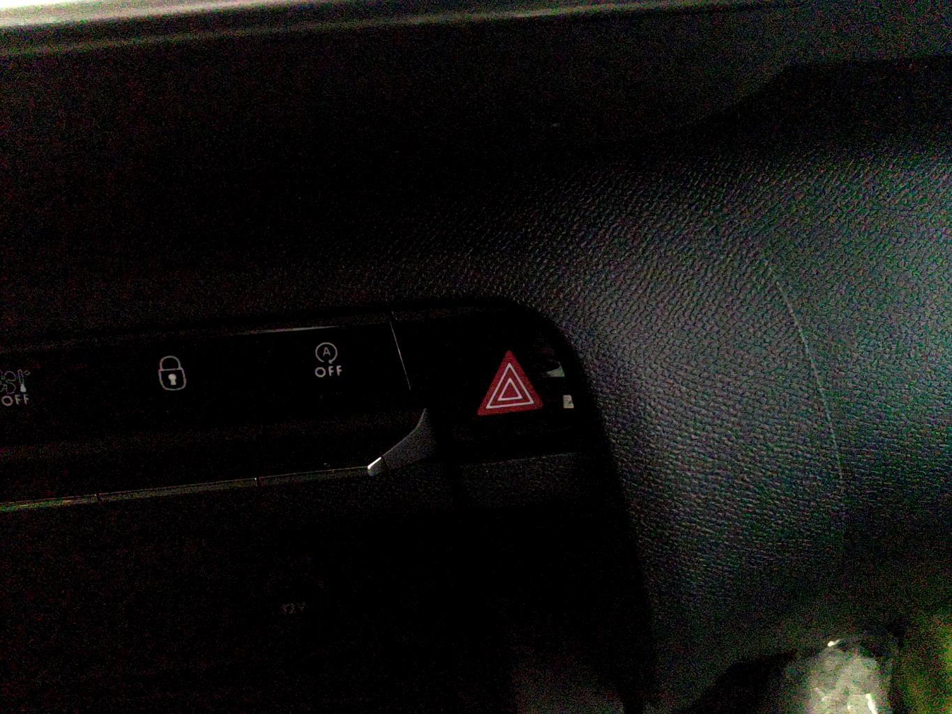 Interruttore luci emergenza CITROEN C5 AIRCROSS Gasolina - 1