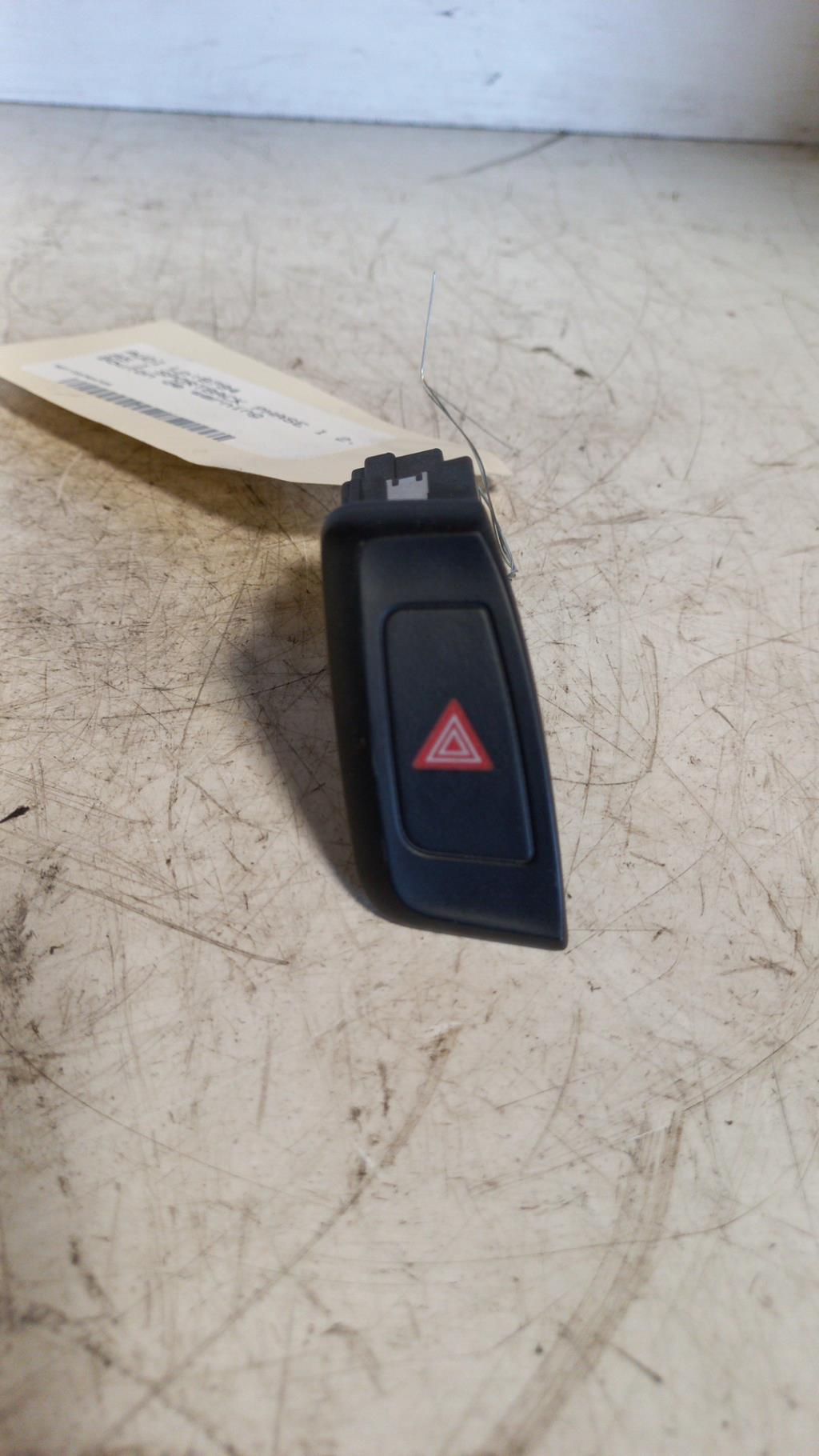 Bouton de warning AUDI A5 1 SPORTBACK PHASE 1 Diesel - 1