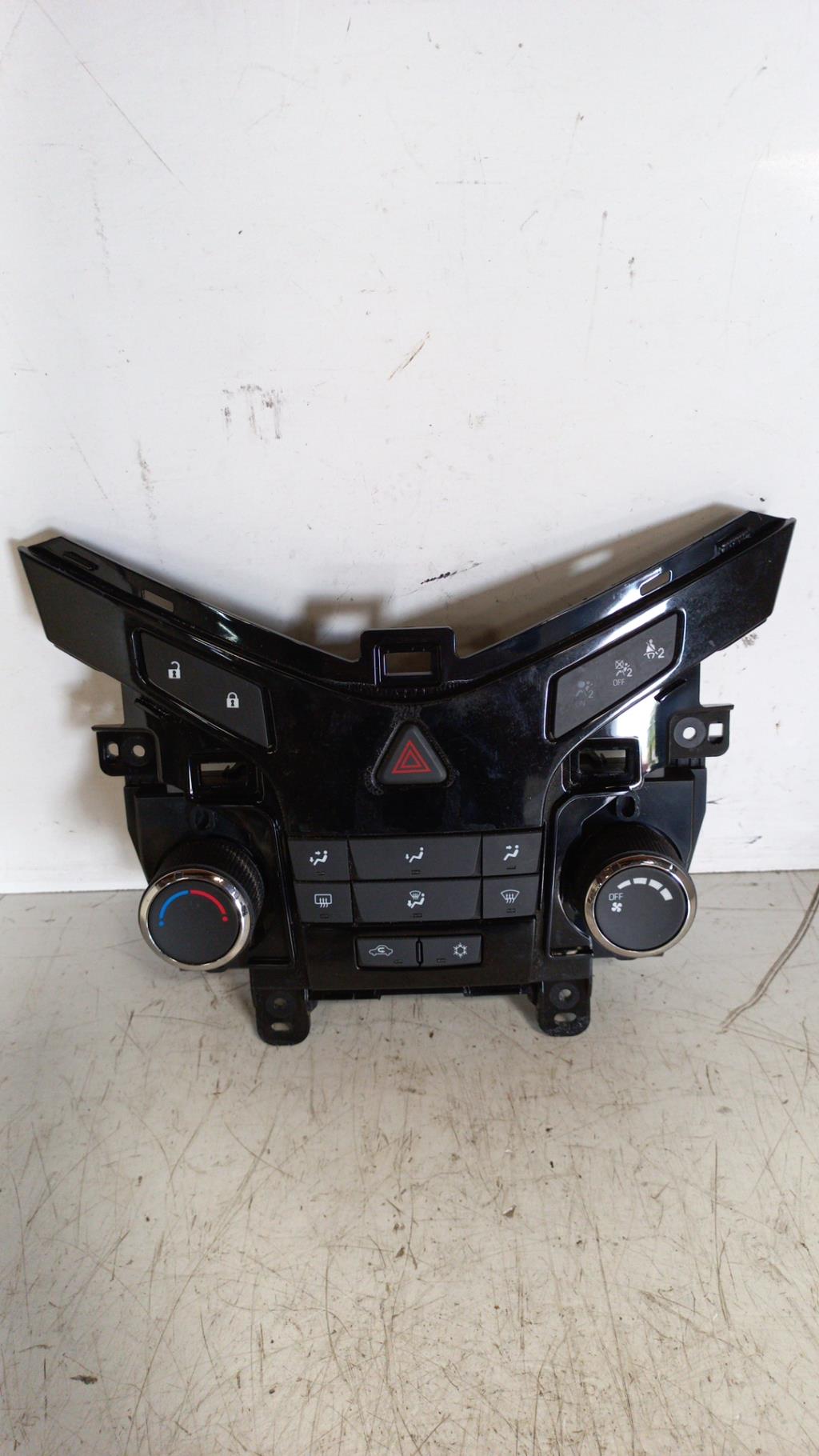 Commande chauffage CHEVROLET CRUZE PHASE 1 Diesel - 1