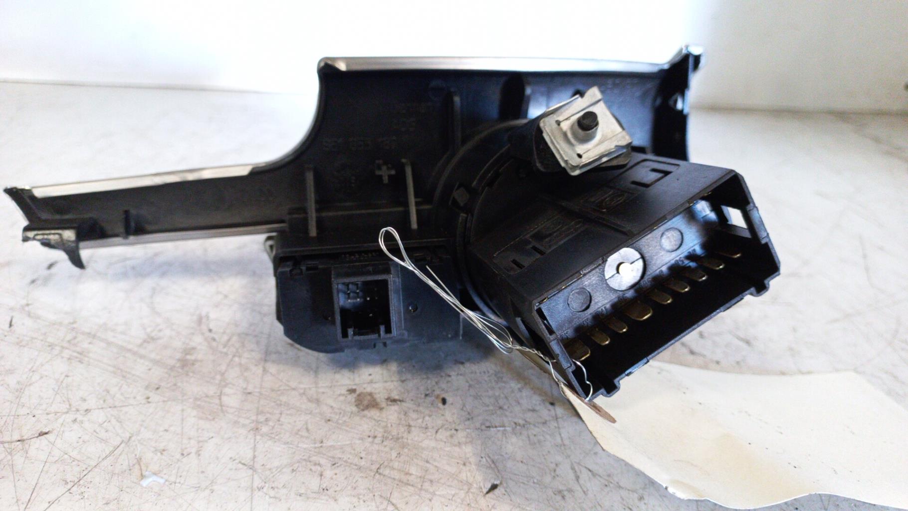 Commande de phare AUDI A4 2 PHASE 2 Diesel - 1