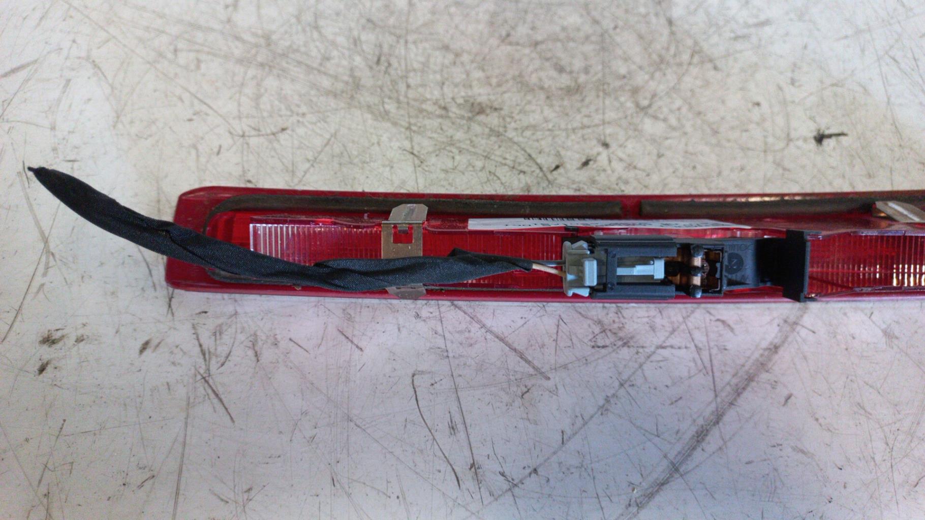 Luce stop centrale RENAULT CLIO 3 PHASE 2 Diésel - 1