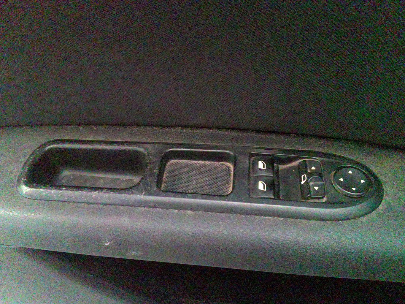 Interruttore lavacristalli anteriore sinistro PEUGEOT 407 PHASE 1 BREAK Diésel - 1