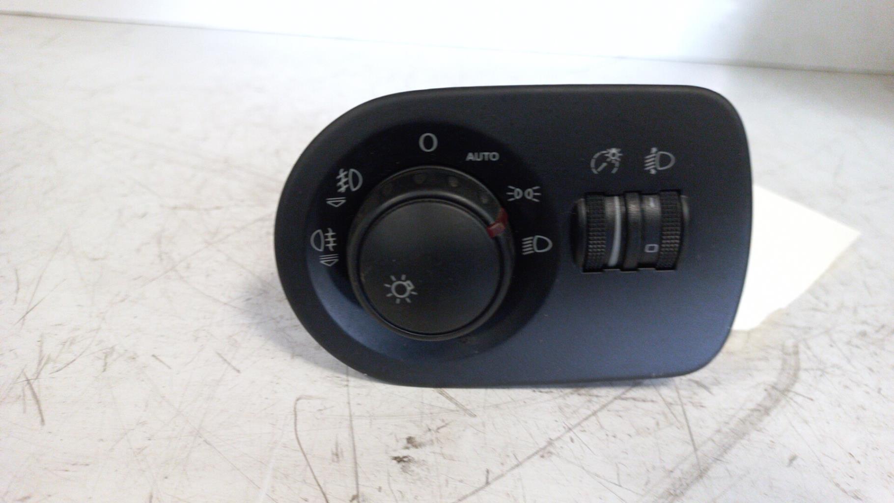 Commande de phare SEAT LEON 2 PHASE 1 Diesel - 1