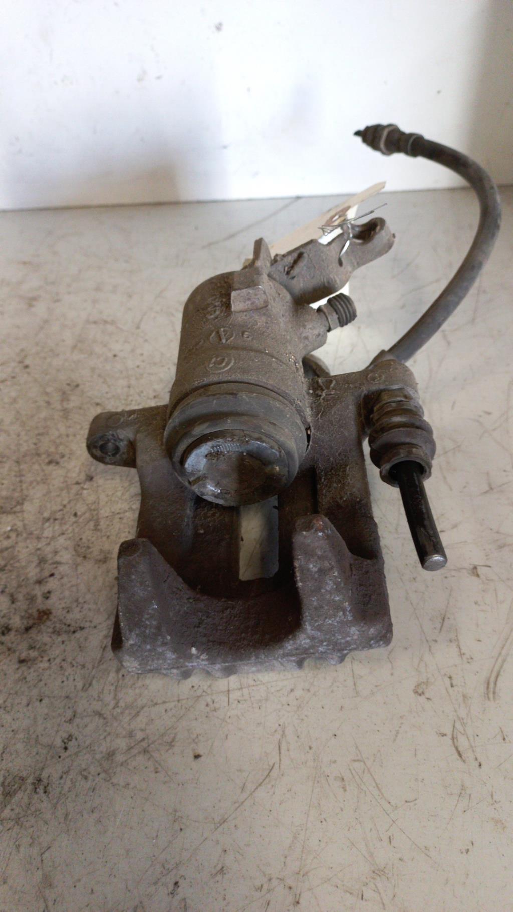 Pinza freni posteriore destra VOLKSWAGEN SCIROCCO 3 PHASE 1 COUPE Diésel - 1