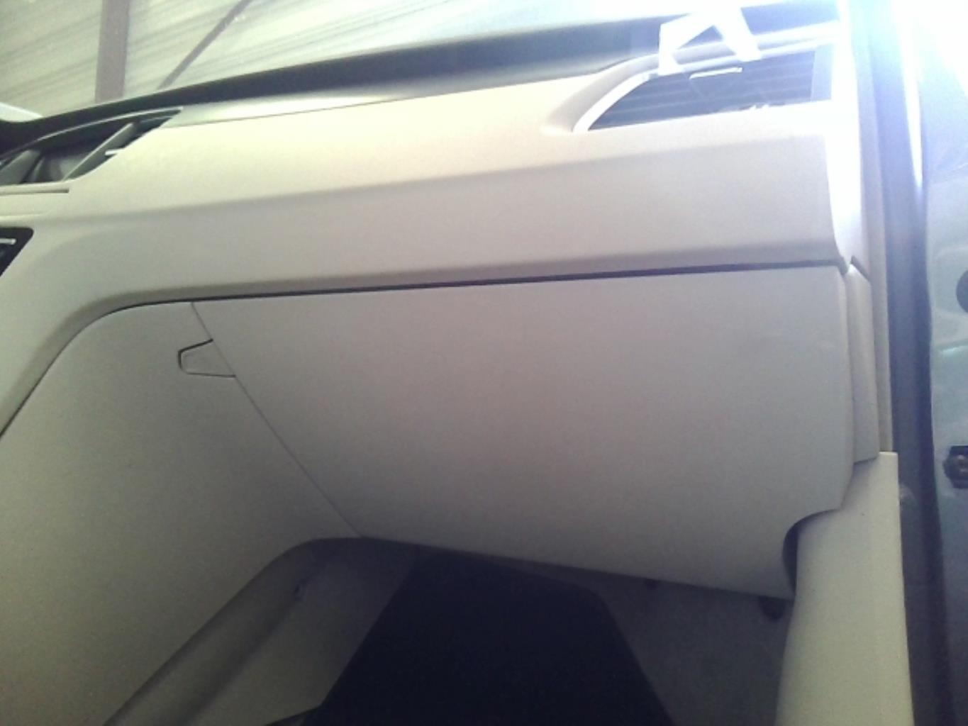 Sportello vano portaoggetti PEUGEOT 508 1 SW PHASE 1 BREAK Diésel - 1