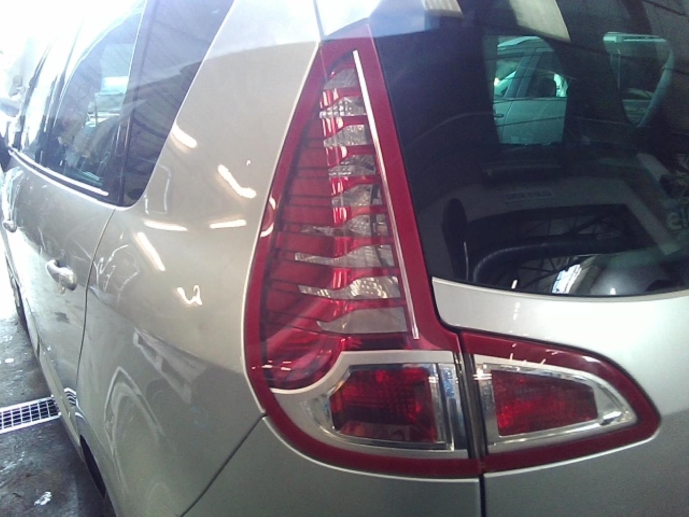 Fanale posteriore principale sinistro (luci) RENAULT SCENIC 3 PHASE 1 Diésel - 1