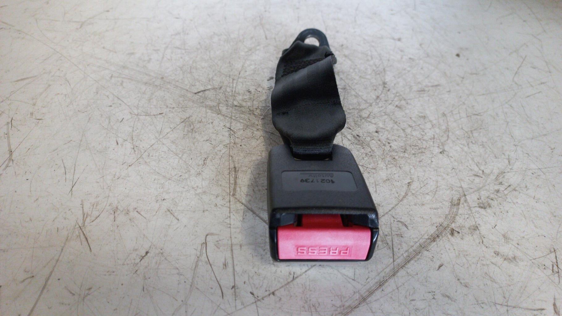 Aggancio cintura sicurezza posteriore destro PEUGEOT 206+ Diésel - 1