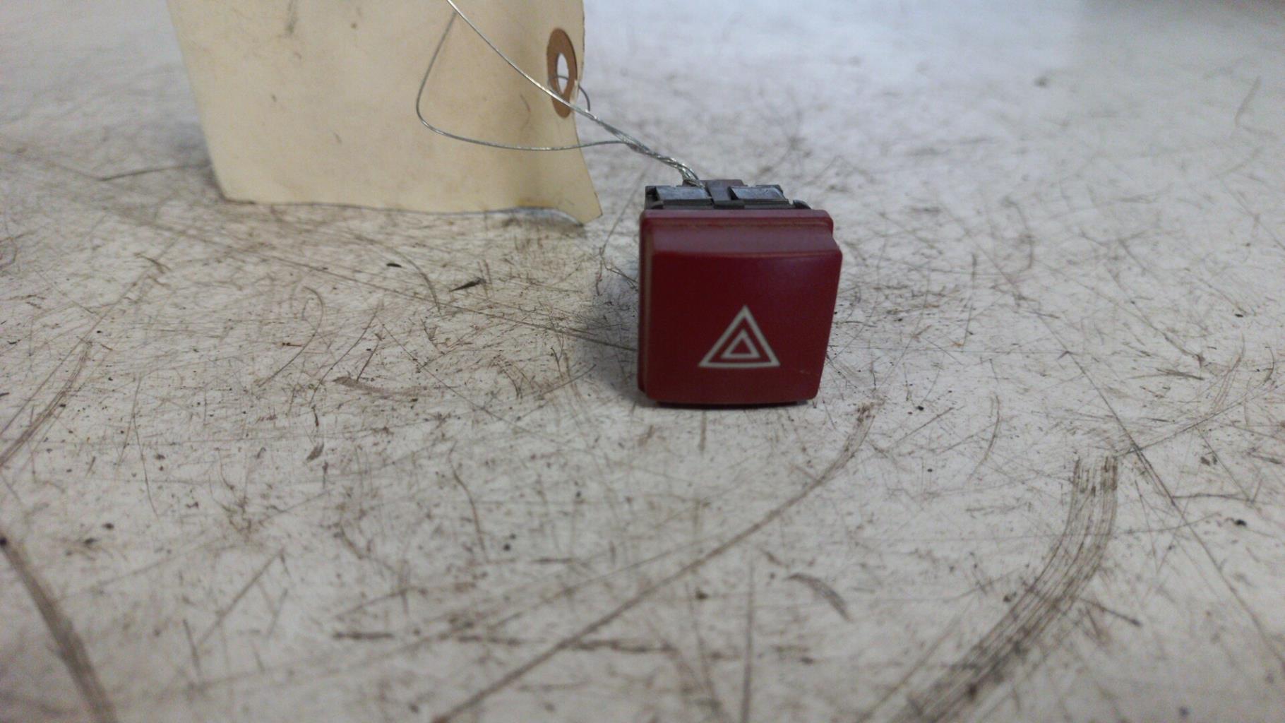 Interruttore luci emergenza PEUGEOT 206+ Diésel - 1