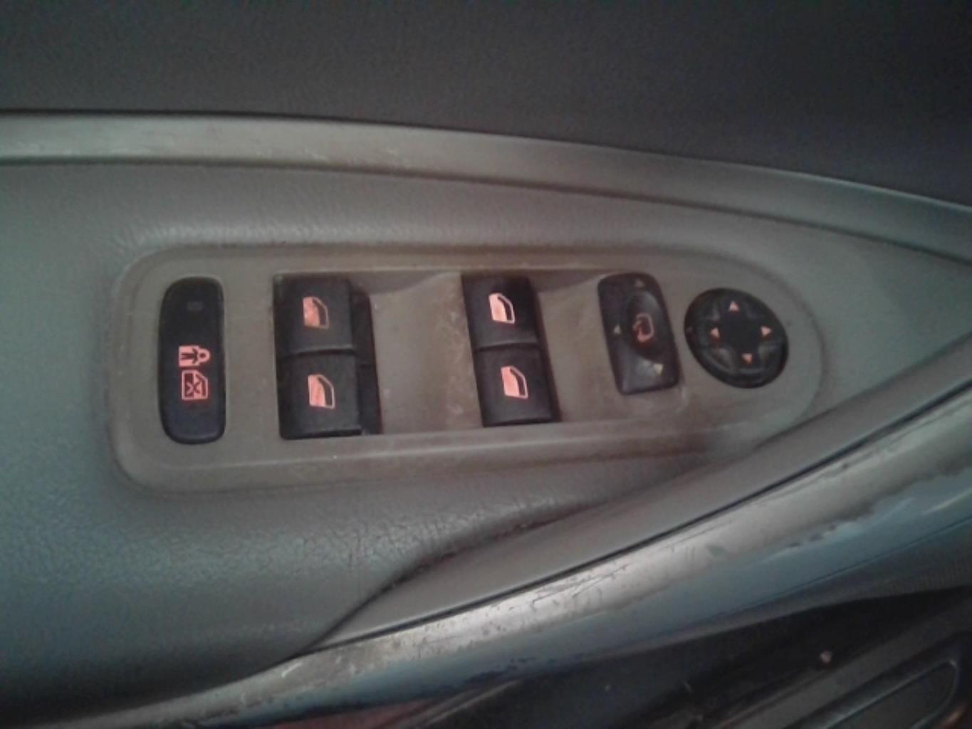 Interruttore lavacristalli anteriore sinistro CITROEN C5 2 BREAK Diésel - 1