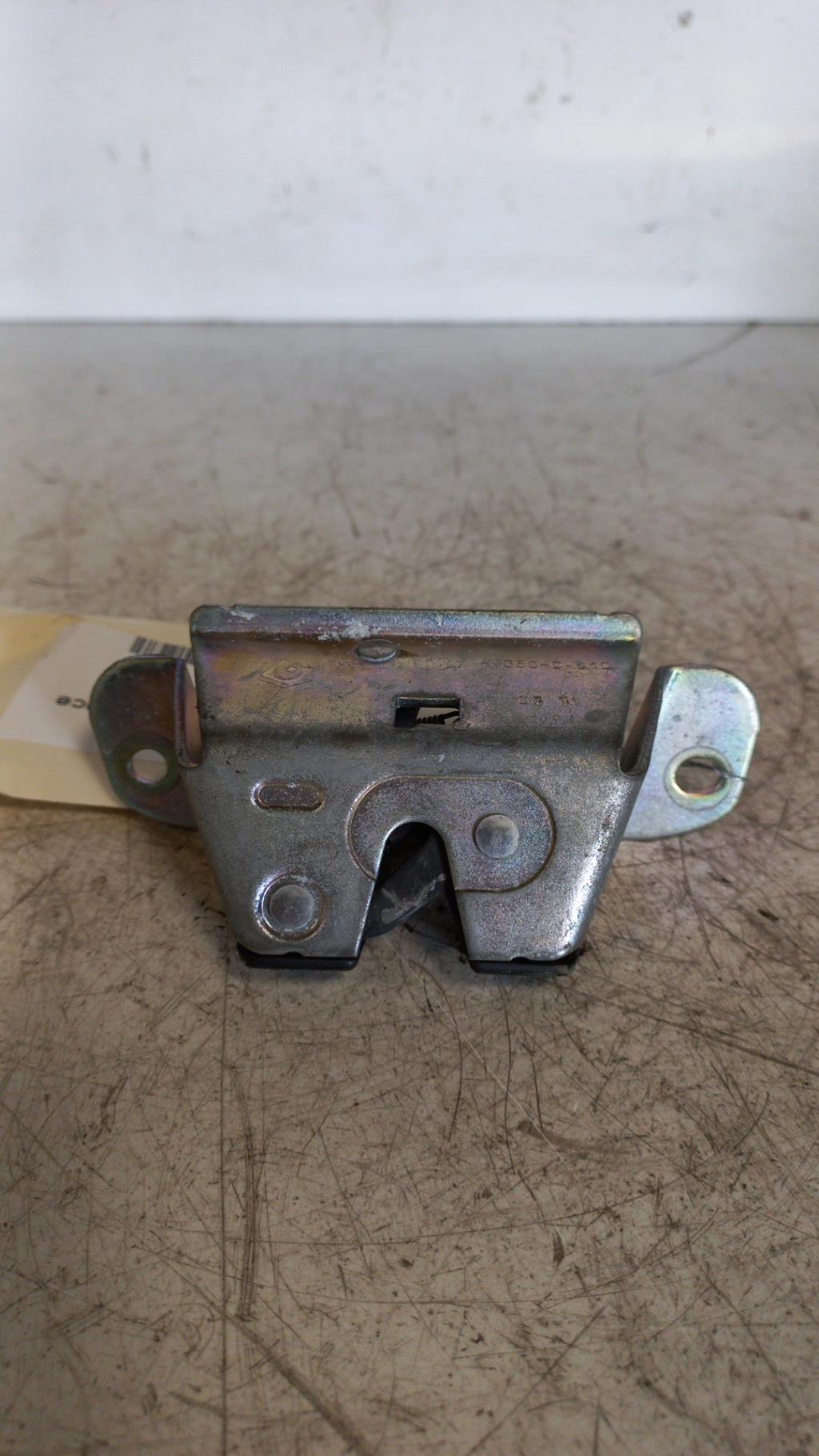 Serrure de coffre CITROEN C1 1 PHASE 2 Essence - 1
