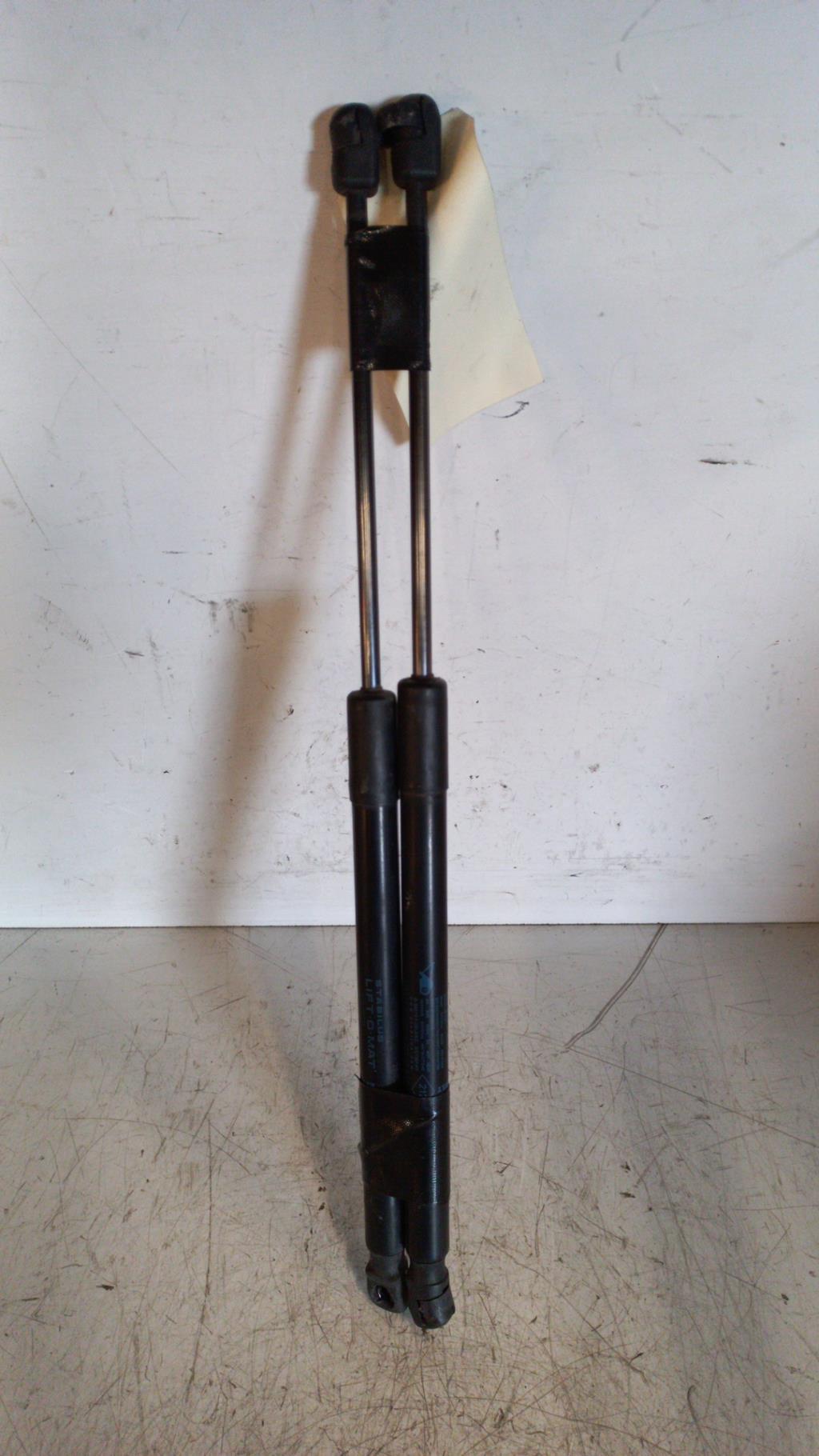 Verin de coffre RENAULT CLIO 3 PHASE 2 BREAK Diesel - 1