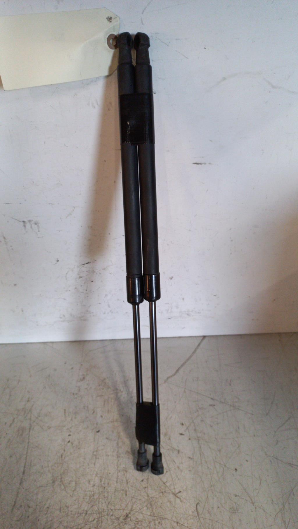 Verin de coffre AUDI A3 2 PHASE 1 Diesel - 1
