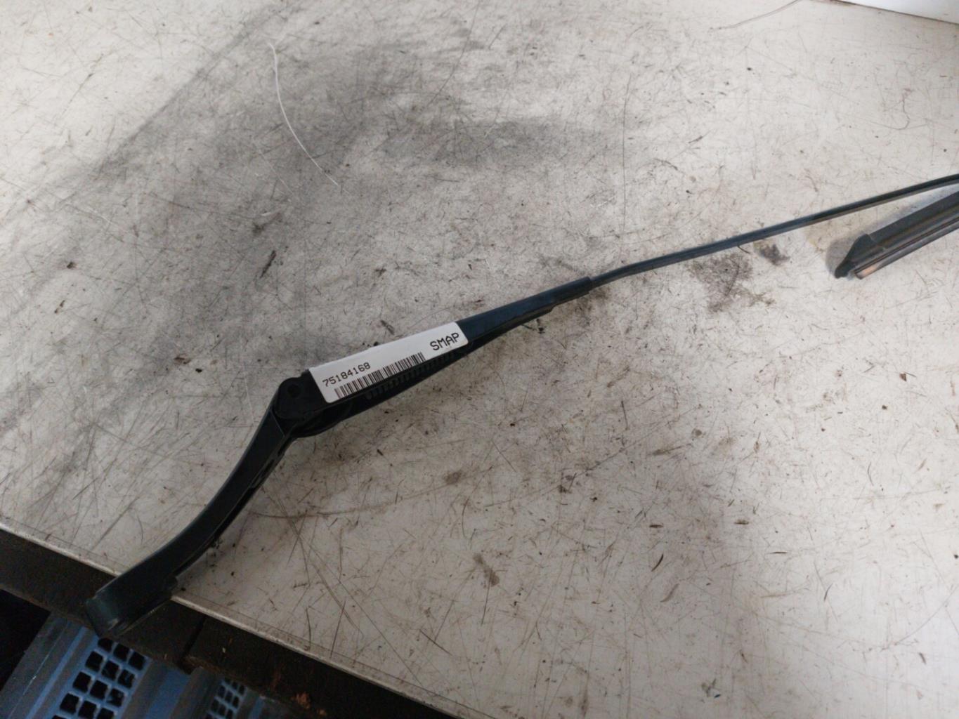 Braccio tergicristallo anteriore destro PEUGEOT 308 2 SW PHASE 1 BREAK Diésel - 1