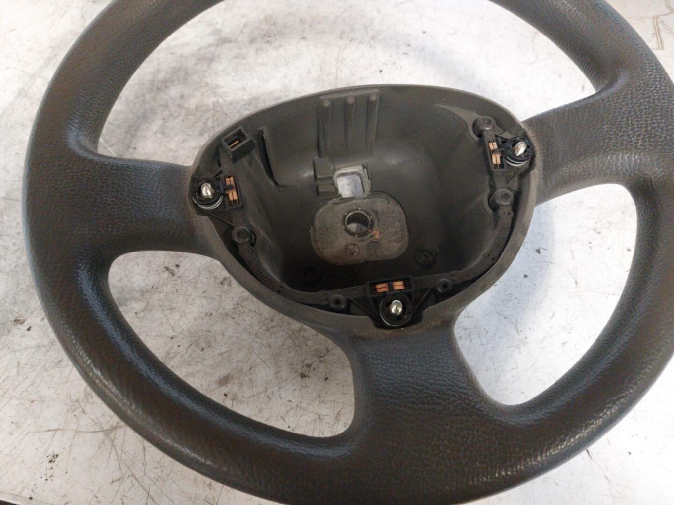 Volant FIAT PUNTO 2 PHASE 1 Essence - 1