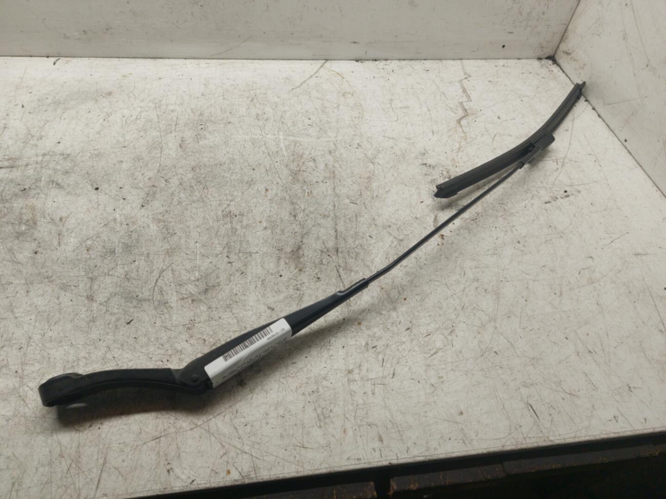 Braccio tergicristallo anteriore destro PEUGEOT 308 2 SW PHASE 1 BREAK Gasolina - 1