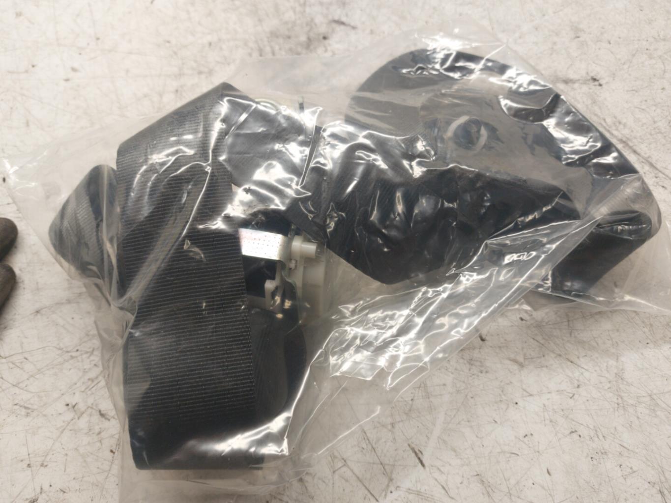 Cintura di sicurezza posteriore destra PEUGEOT 308 2 SW PHASE 1 BREAK Gasolina - 1