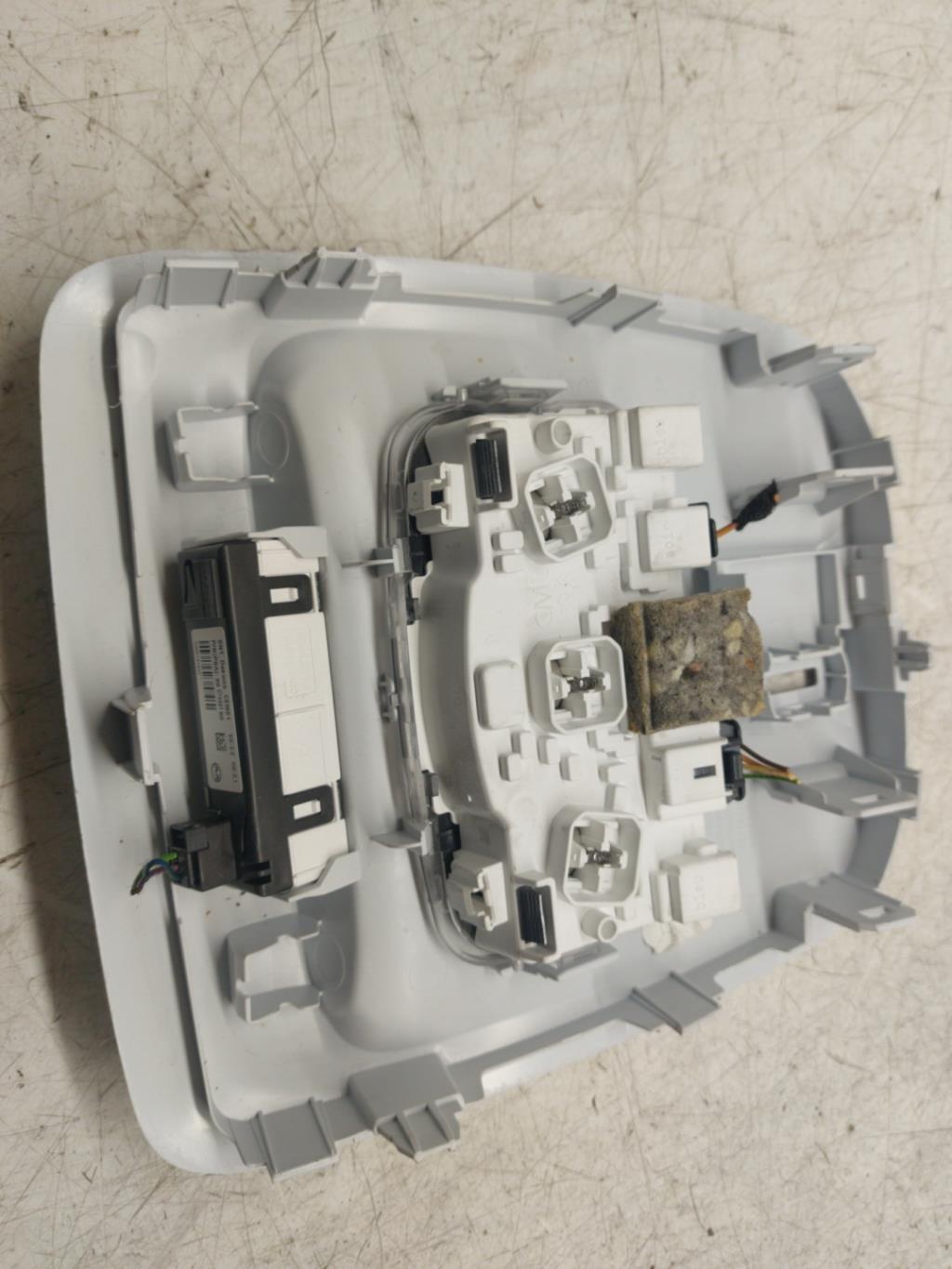 Luce di cortesia PEUGEOT 308 2 SW PHASE 1 BREAK Gasolina - 1