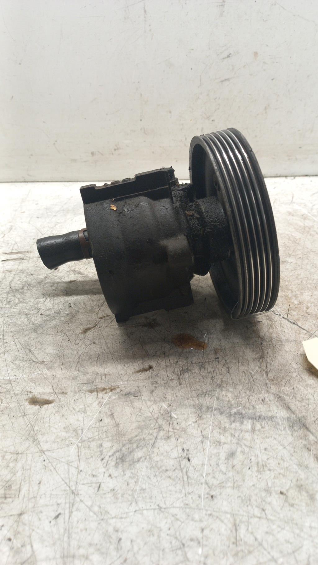 Pompe de direction RENAULT CLIO 2 PHASE 1 Essence - 1