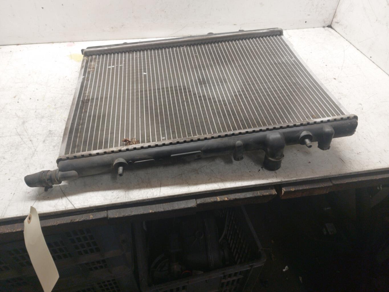 Radiateur eau PEUGEOT 307 PHASE 1 Essence - 1
