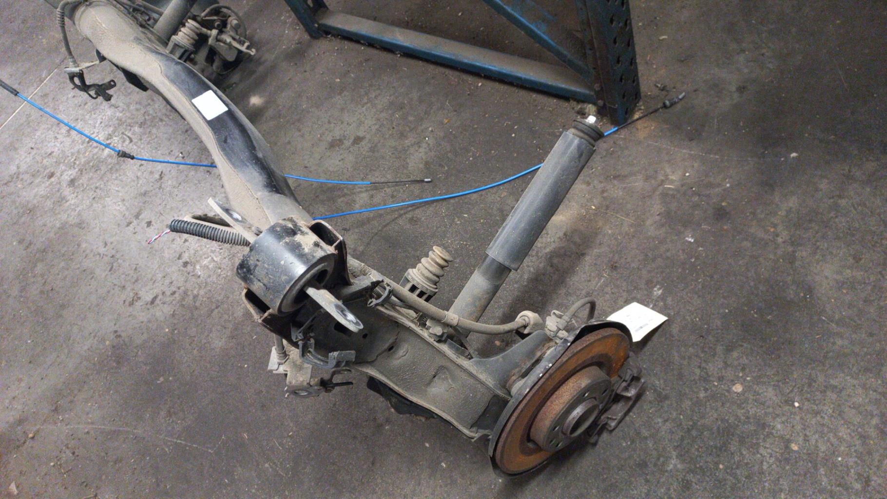 Train arriere complet PEUGEOT 308 2 SW PHASE 1 BREAK Essence - 1