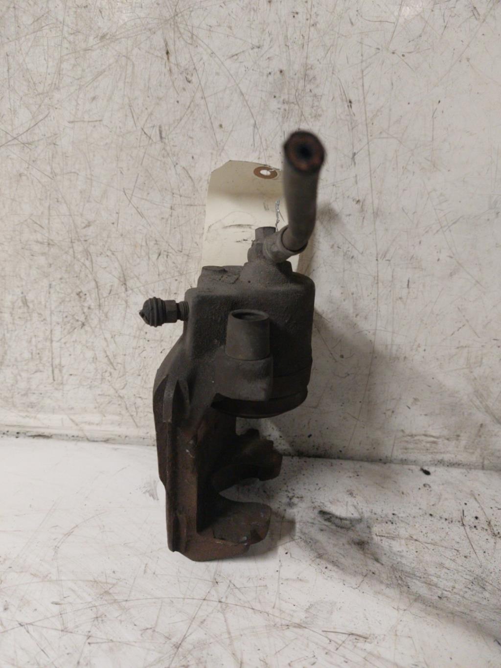Etrier avant gauche (freinage) VOLKSWAGEN GOLF 4 Diesel - 1