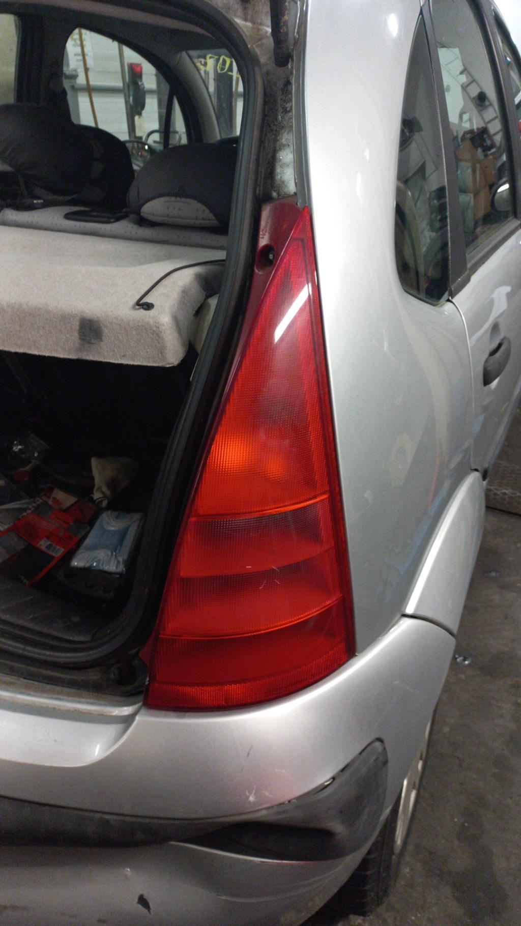 Fanale posteriore principale destro (luci) CITROEN C3 1 PHASE 1  - 1