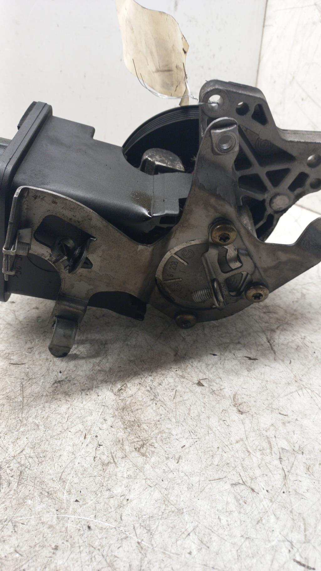 Pompe de direction BMW SERIE 3 E46 PHASE 2 Diesel - 1