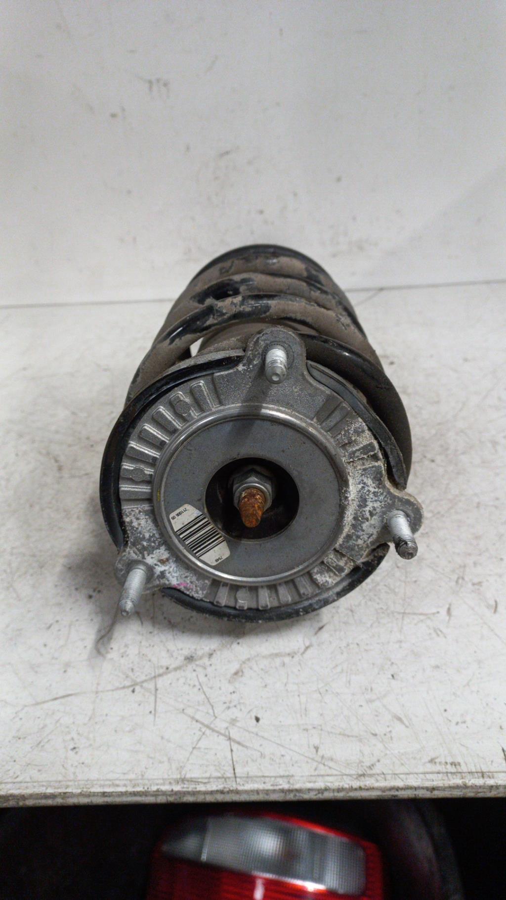 Ammortizzatore anteriore sinistro PEUGEOT 407 PHASE 1 BREAK Diésel - 1