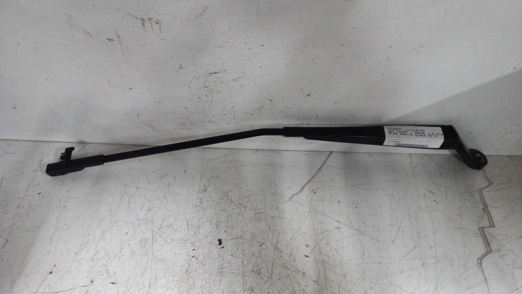 Braccio tergicristallo anteriore destro PEUGEOT 407 PHASE 1 BREAK Diésel - 1