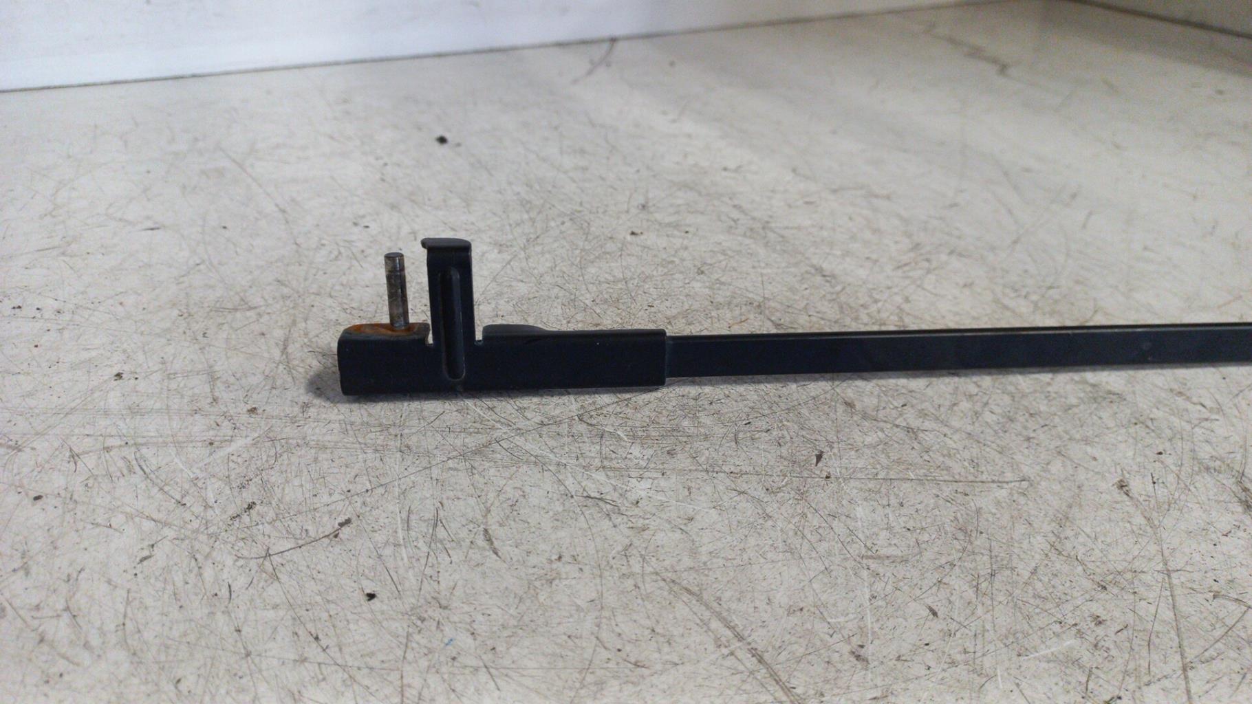 Braccio tergicristallo anteriore sinistro PEUGEOT 407 COUPE Diésel - 1
