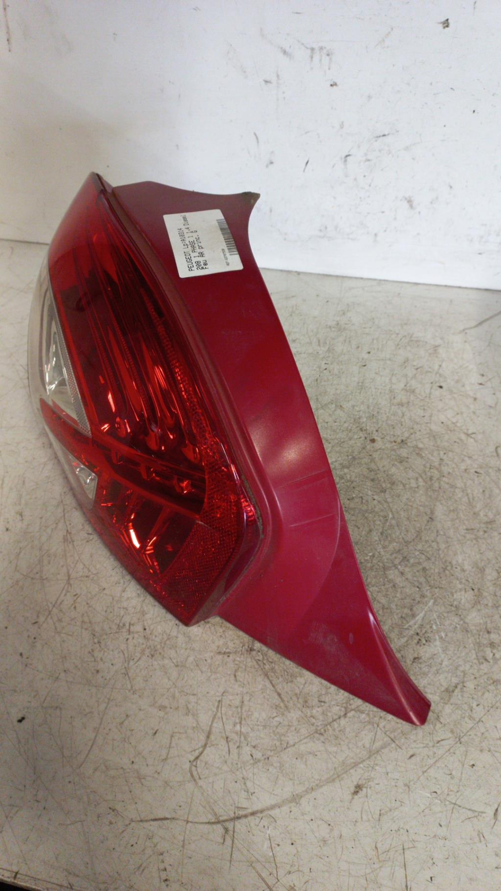 Fanale posteriore principale sinistro (luci) PEUGEOT 208 1 PHASE 1 Diésel - 1