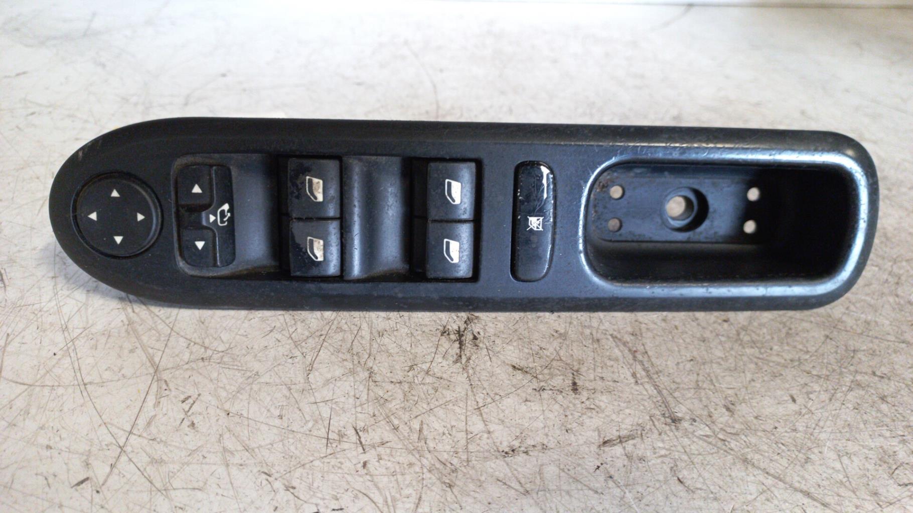 Interruttore lavacristalli anteriore sinistro PEUGEOT 407 PHASE 2 Diésel - 1