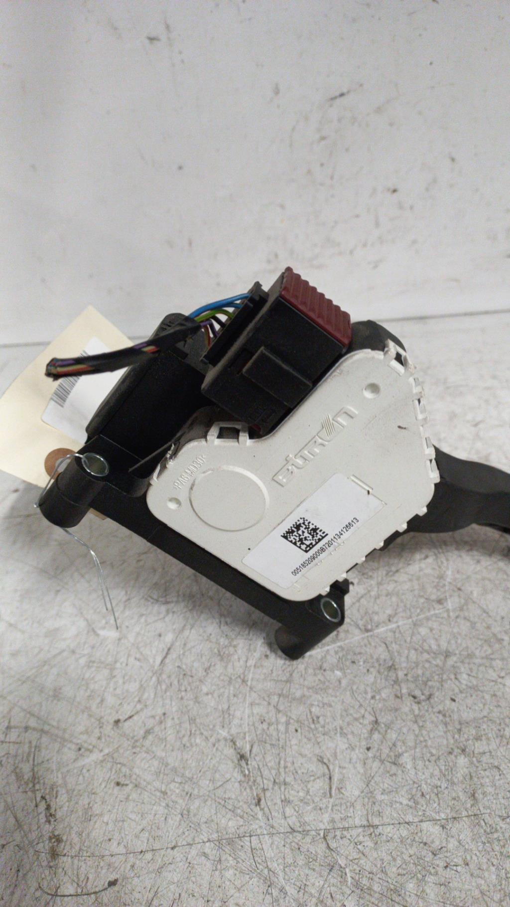 Pedale acceleratore FIAT 500 2 CABRIO PHASE 1 Gasolina - 1
