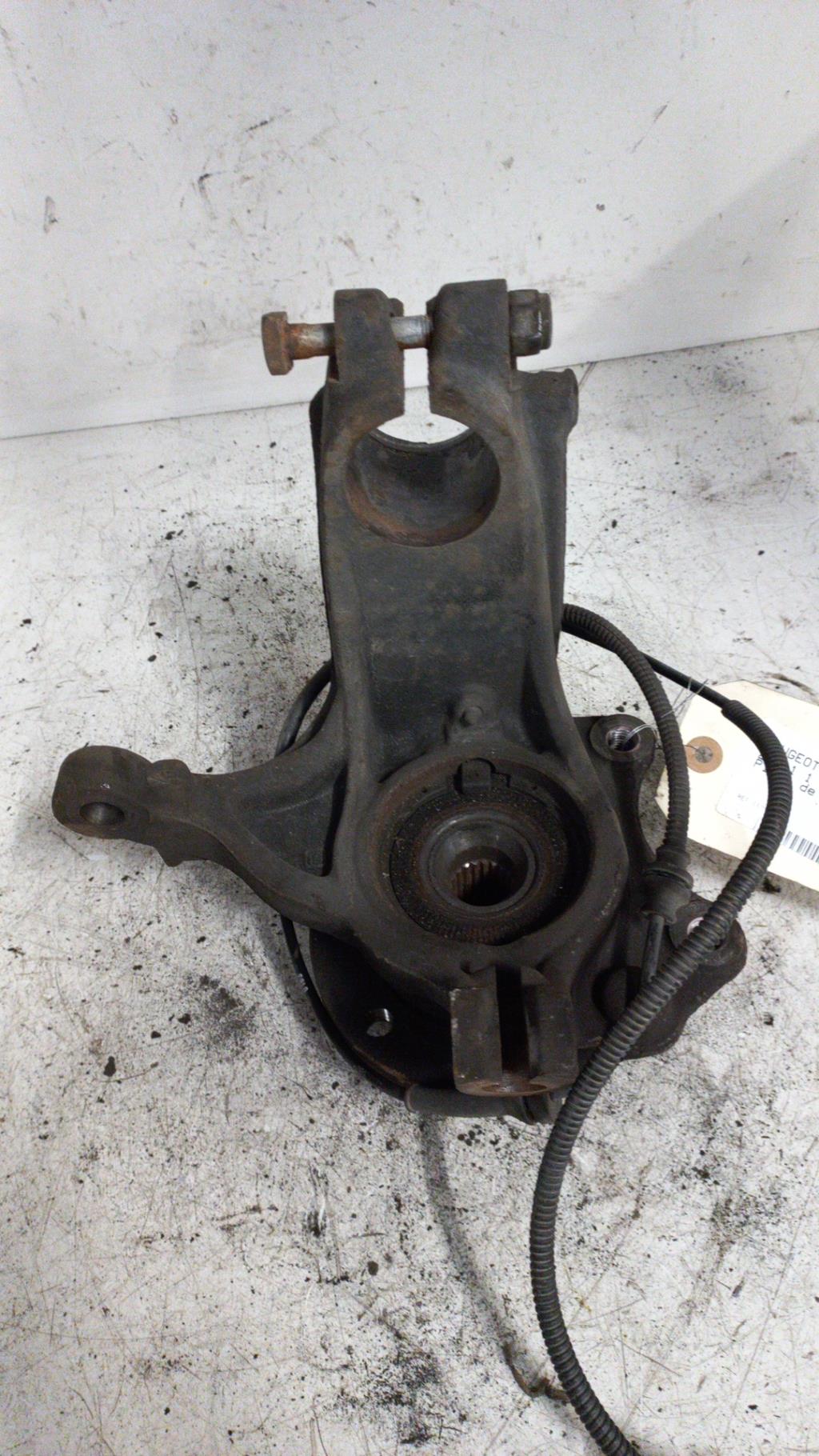 Fuso a snodo anteriore sinistro PEUGEOT 208 1 PHASE 1 Gasolina - 1