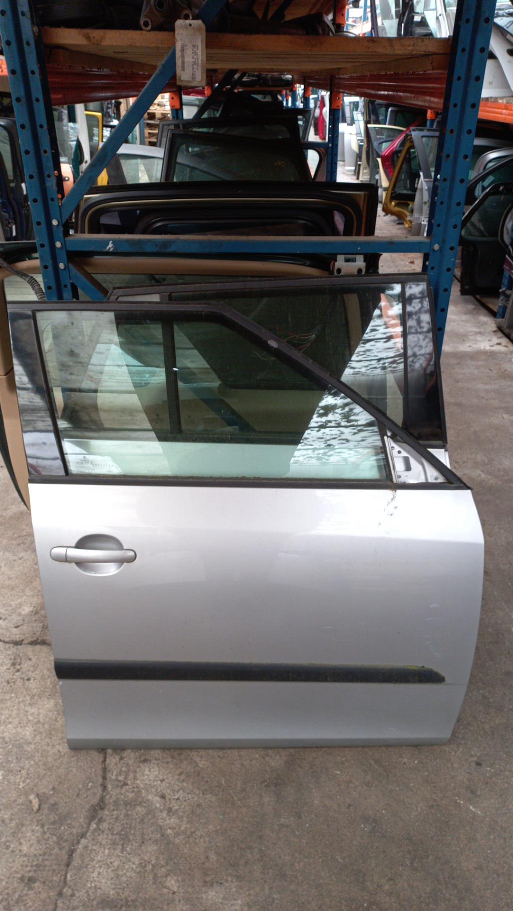 Porte avant droit SKODA FABIA 2 PHASE 1 BREAK Diesel - 1