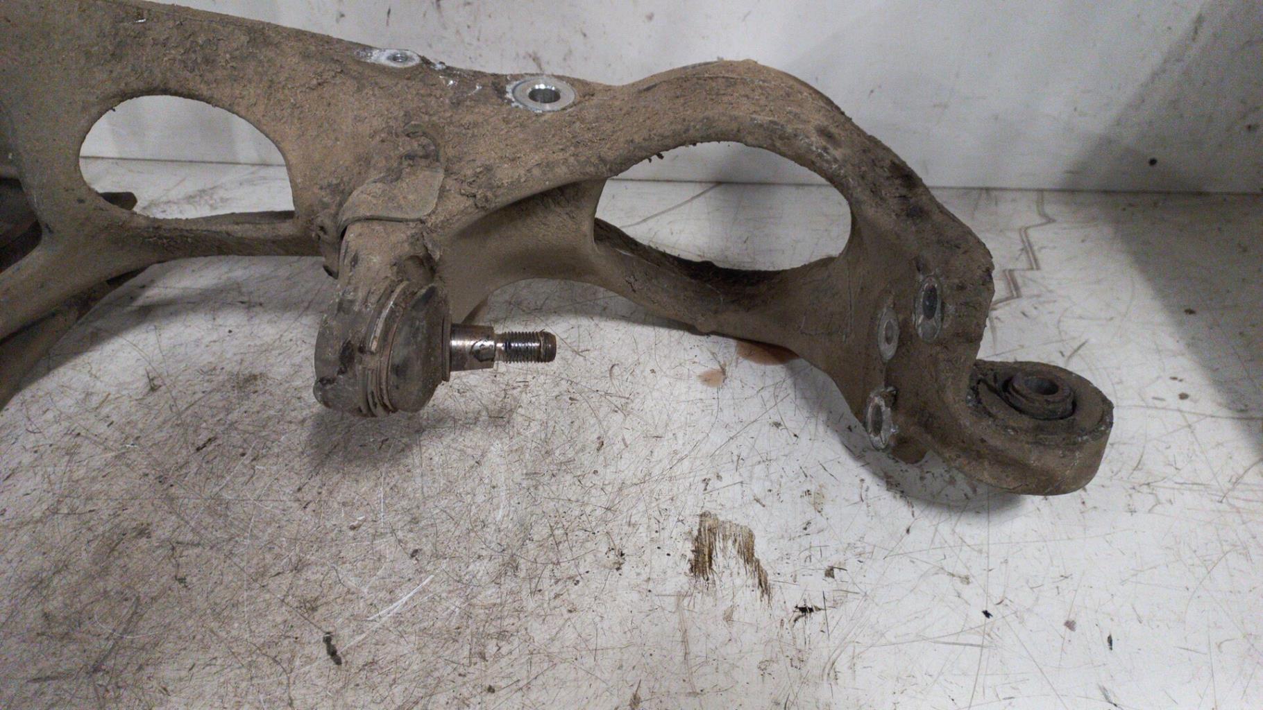 Support pivot avant gauche PEUGEOT 407 COUPE Diésel - 1