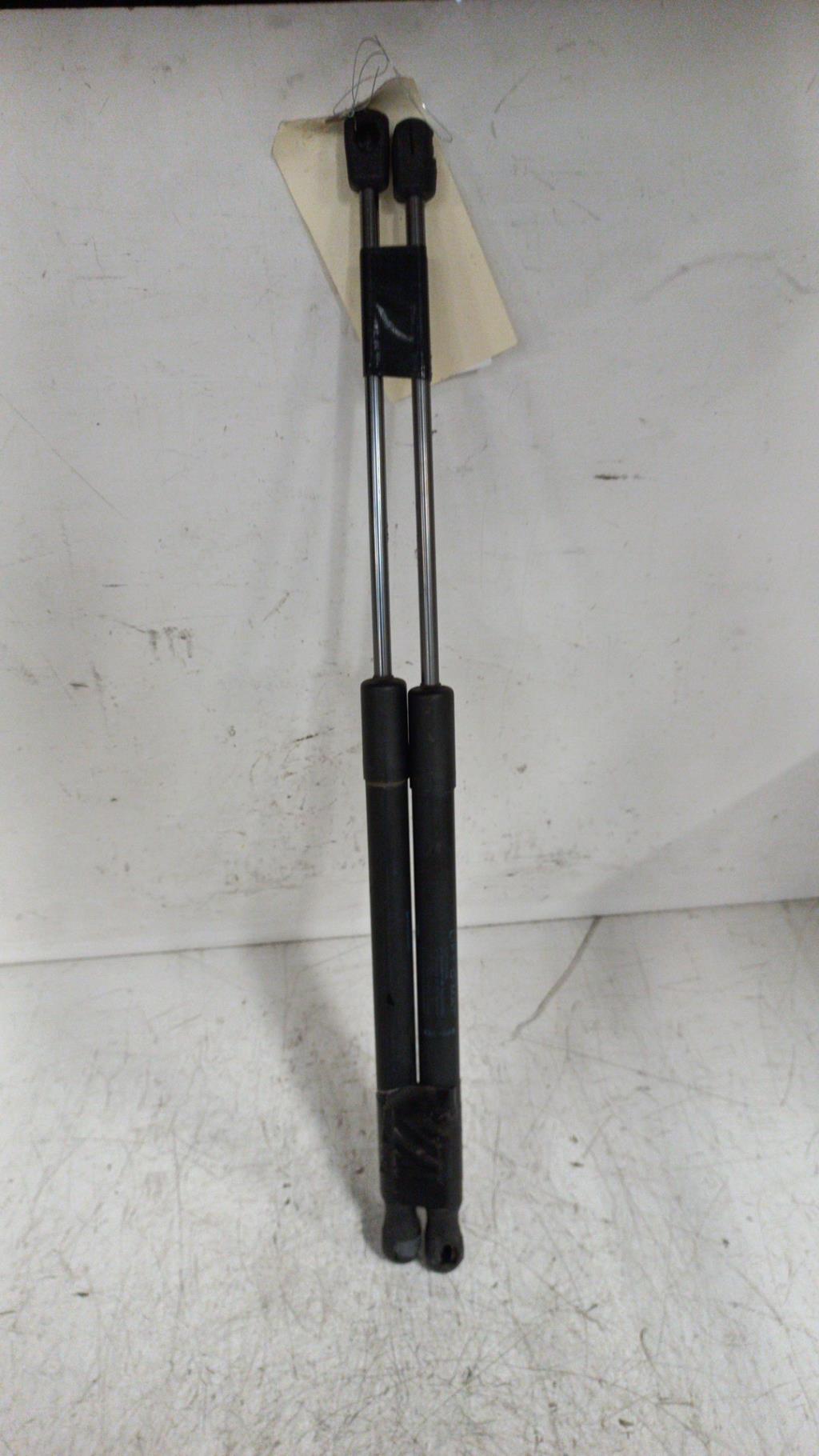 Verin de coffre RENAULT MEGANE 3 PHASE 3 BREAK Essence - 1