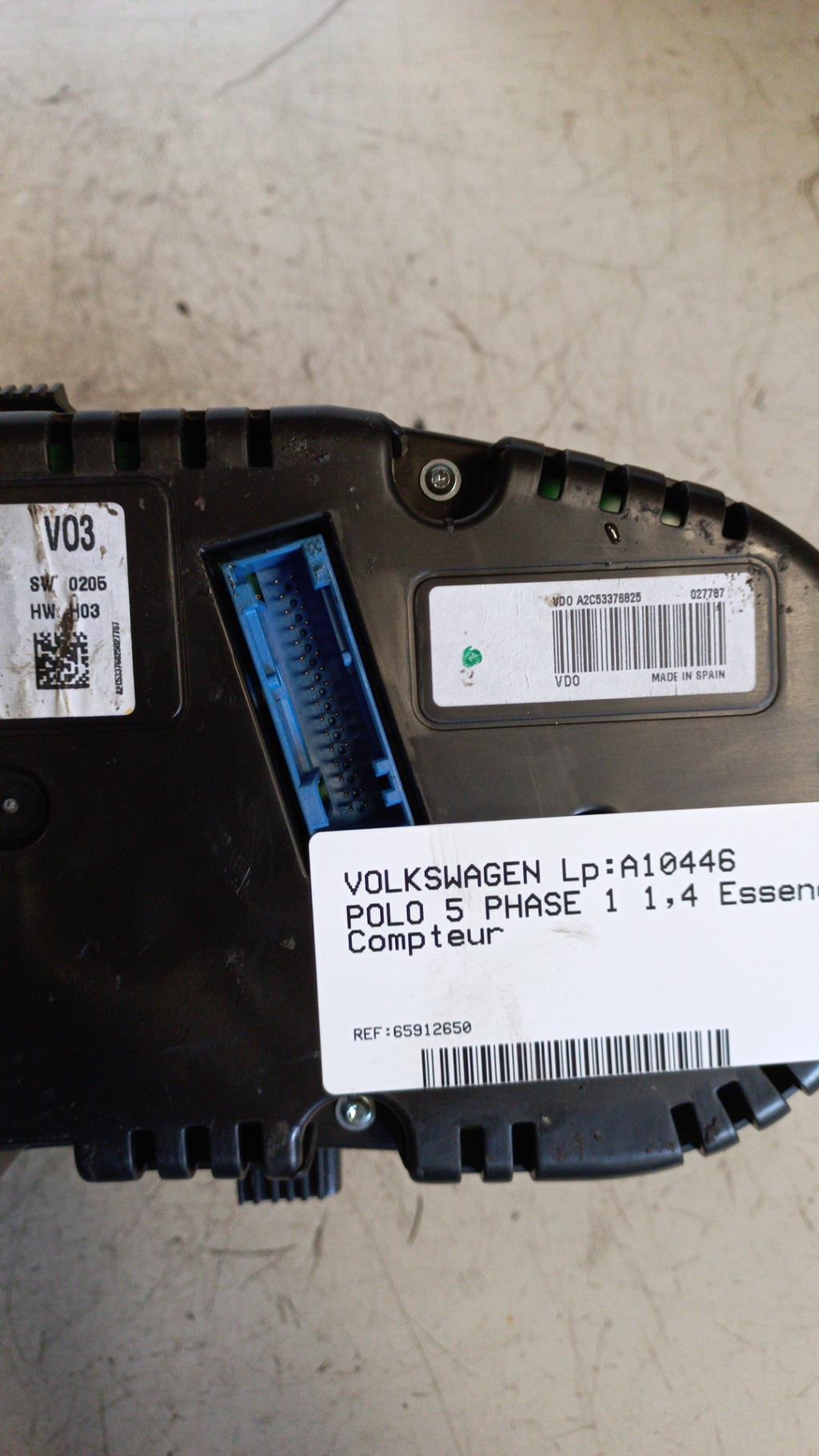 Compteur VOLKSWAGEN POLO 5 PHASE 1 Essence - 1
