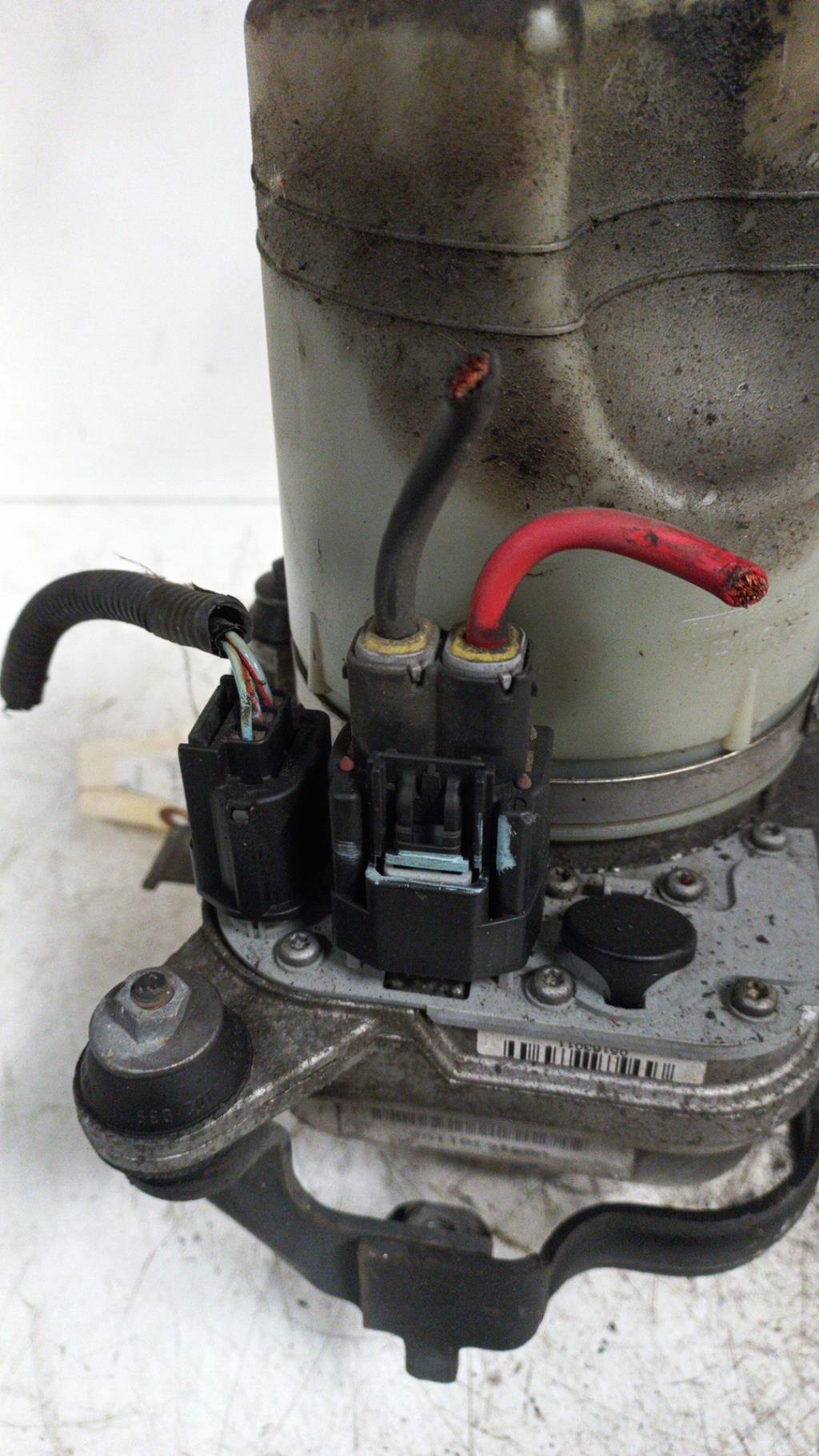 Pompe de direction VOLVO V 50 PHASE 1 BREAK Diesel - 1