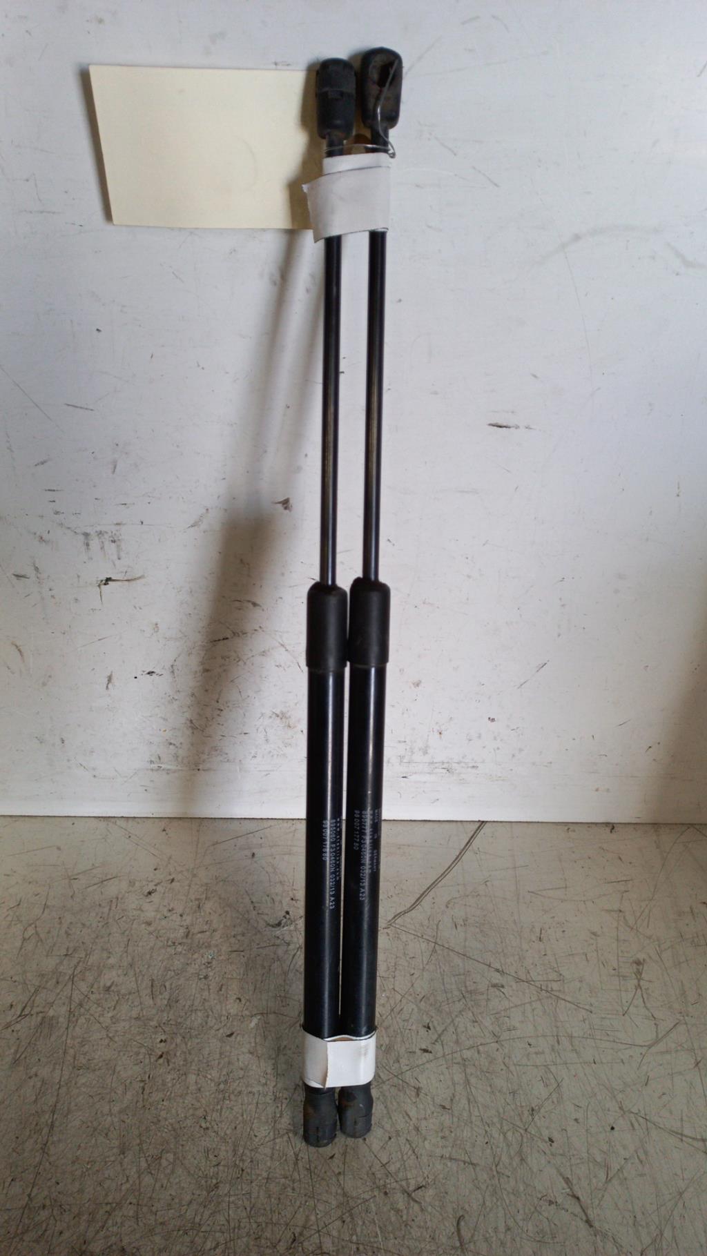 Verin de coffre CITROEN C4 2 PHASE 1 Essence - 1