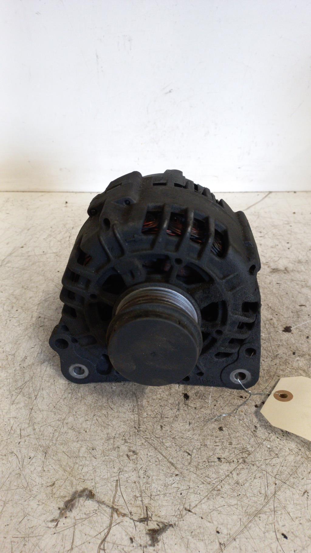 Alternatore VOLKSWAGEN PASSAT 4 PHASE 1 Diésel - 1
