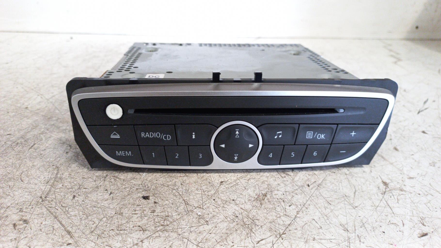 Autoradio originale RENAULT MEGANE 3 PHASE 1 Gasolina - 1