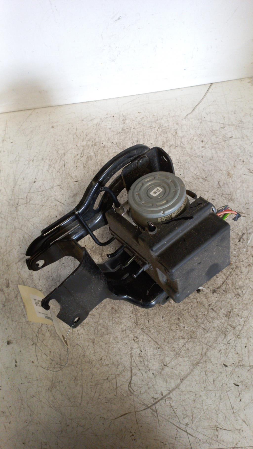Blocco ABS (antibloccaggio freni) PEUGEOT 208 1 PHASE 2 Gasolina - 1