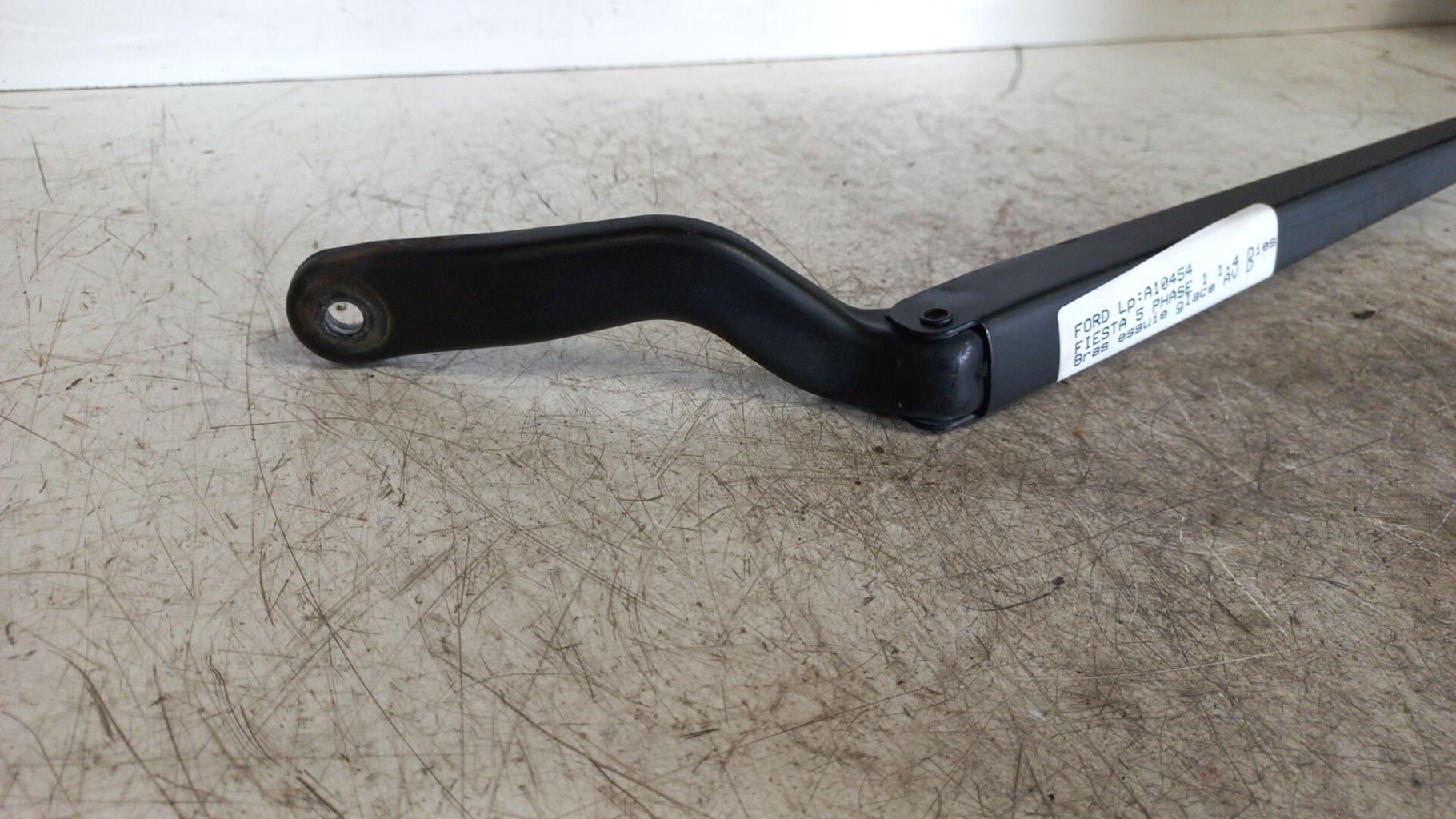 Braccio tergicristallo anteriore destro FORD FIESTA 5 PHASE 1 Diésel - 1