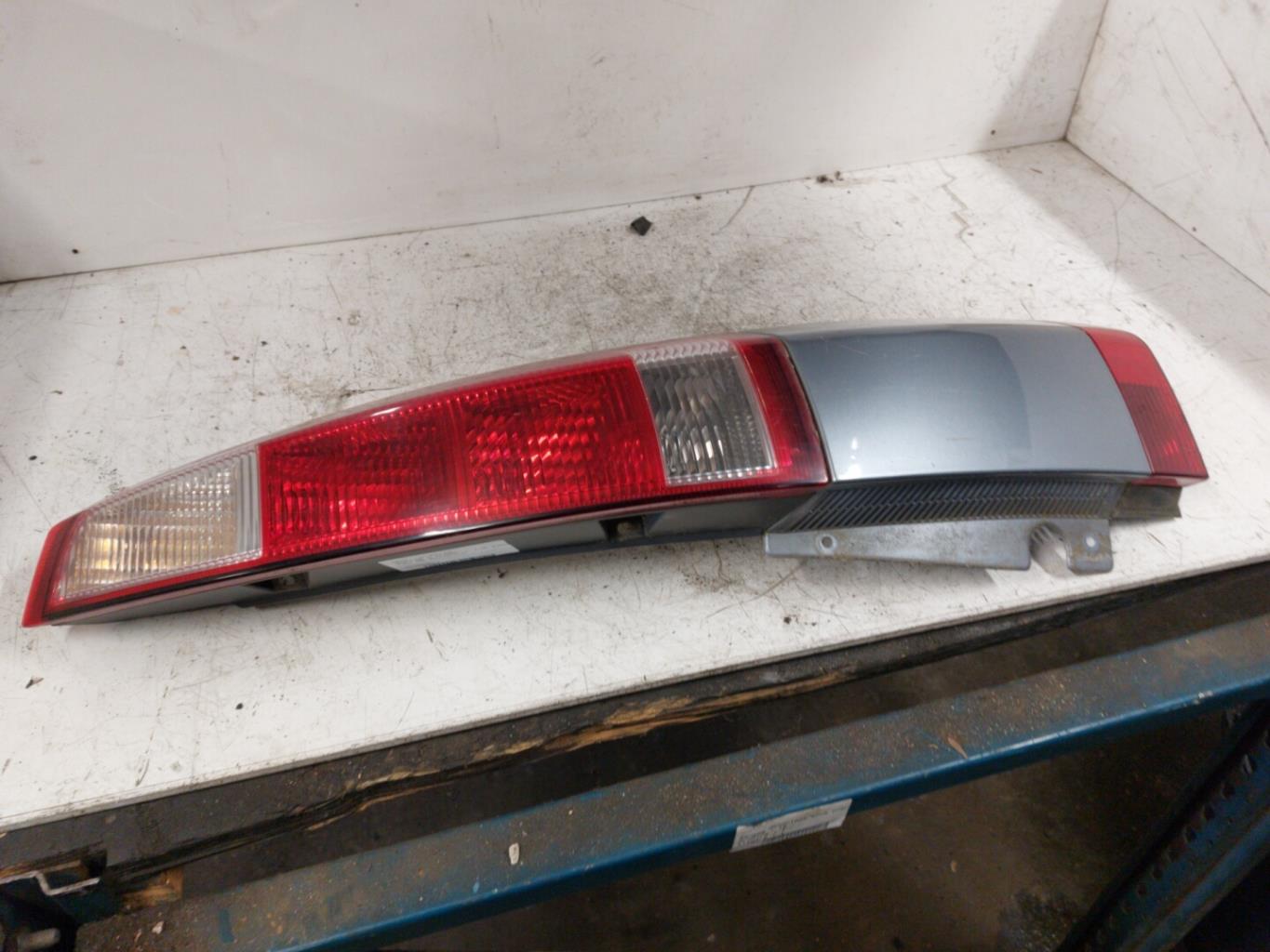 Fanale posteriore principale destro (luci) OPEL MERIVA A PHASE 1 Gasolina - 1