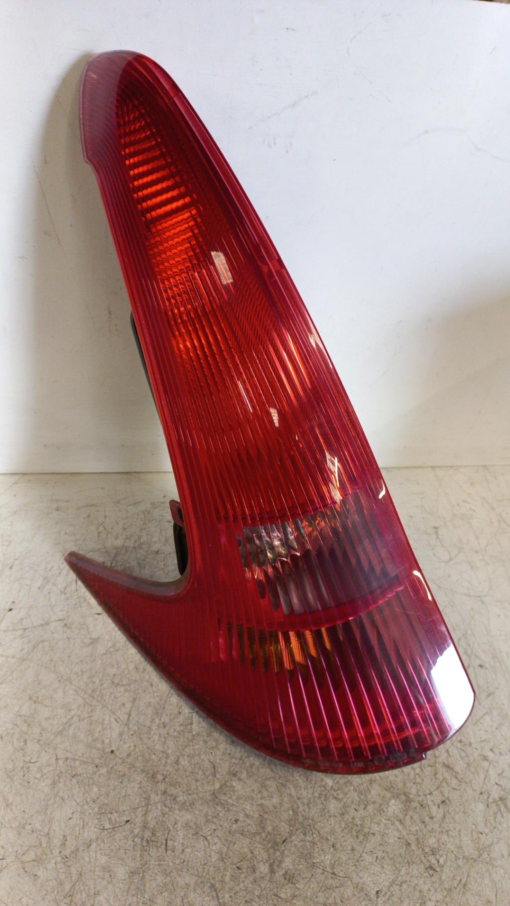 Fanale posteriore principale sinistro (luci) PEUGEOT 206 PHASE 2 BREAK Gasolina - 1