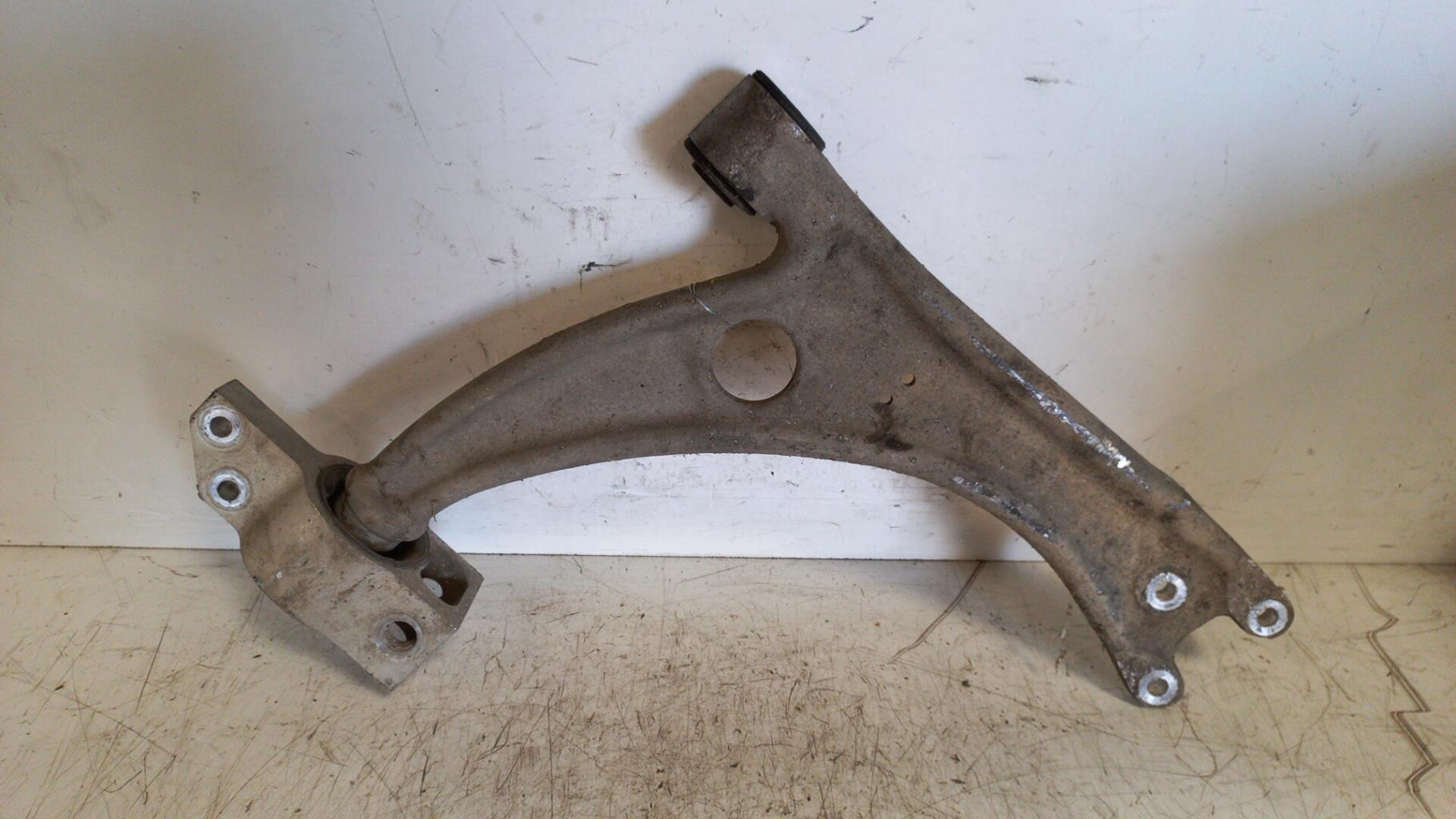 Triangolo anteriore sinistro VOLKSWAGEN PASSAT 5 Diésel - 1