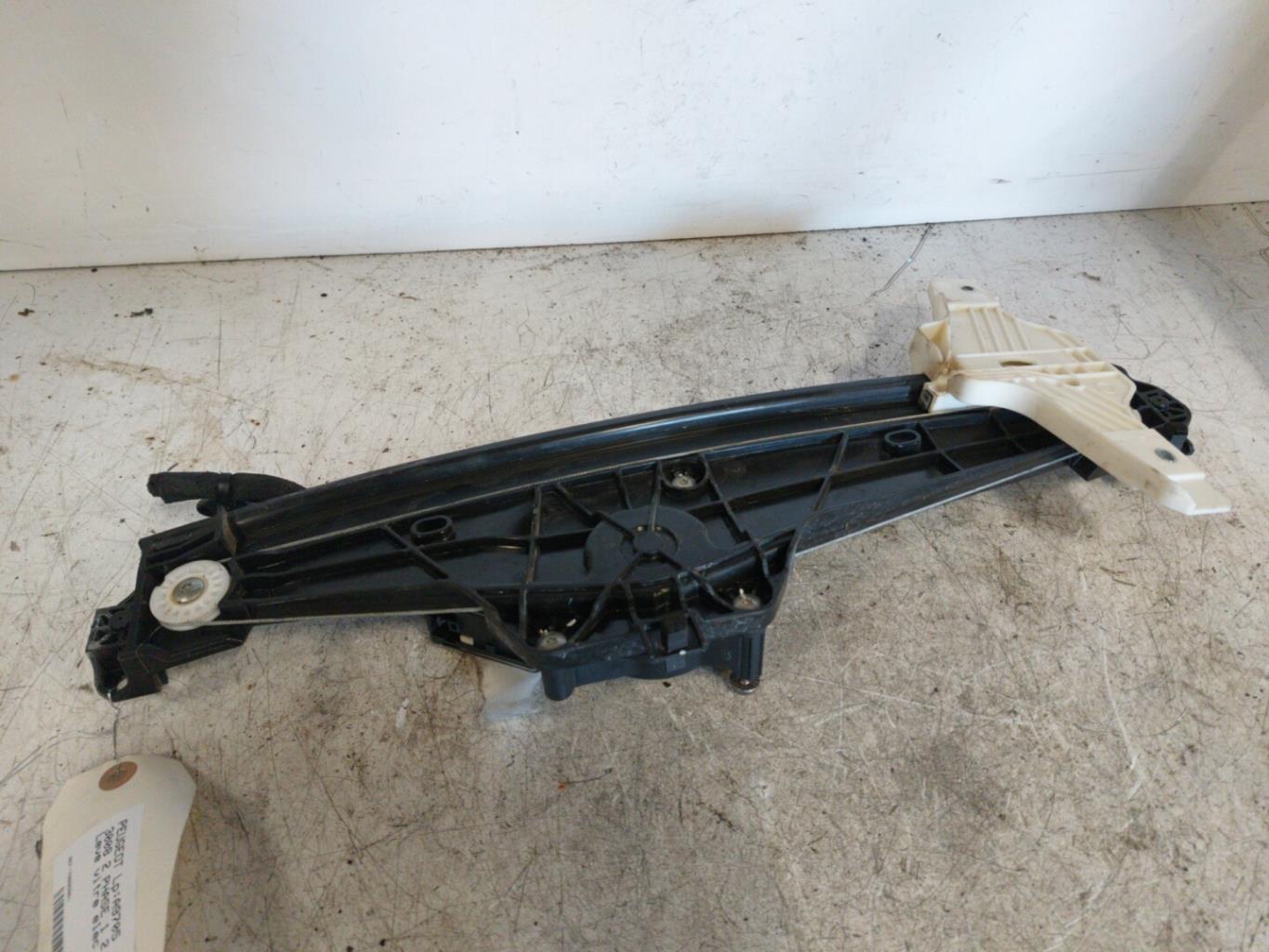 Alzacristalli elettrico posteriore destro PEUGEOT 3008 2 PHASE 1 Diésel - 1